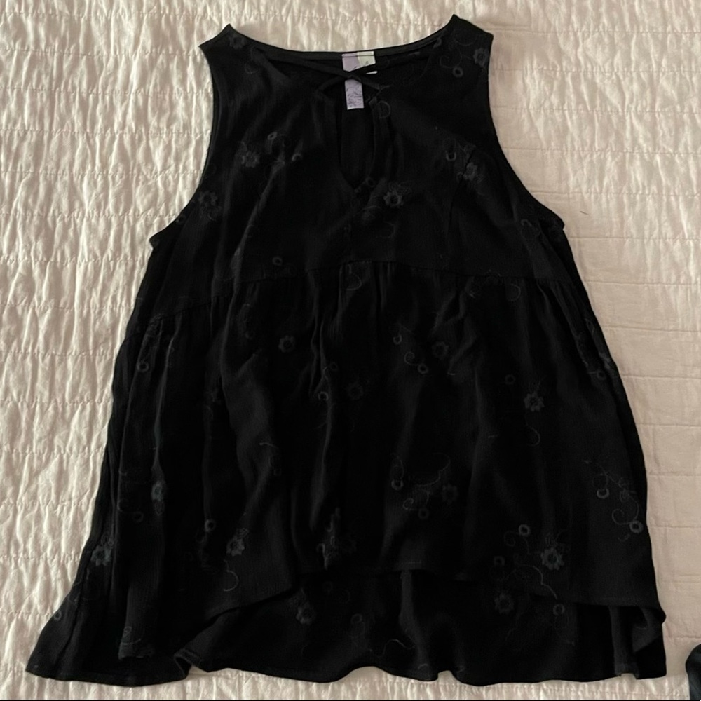 Black Flower Top Size XS